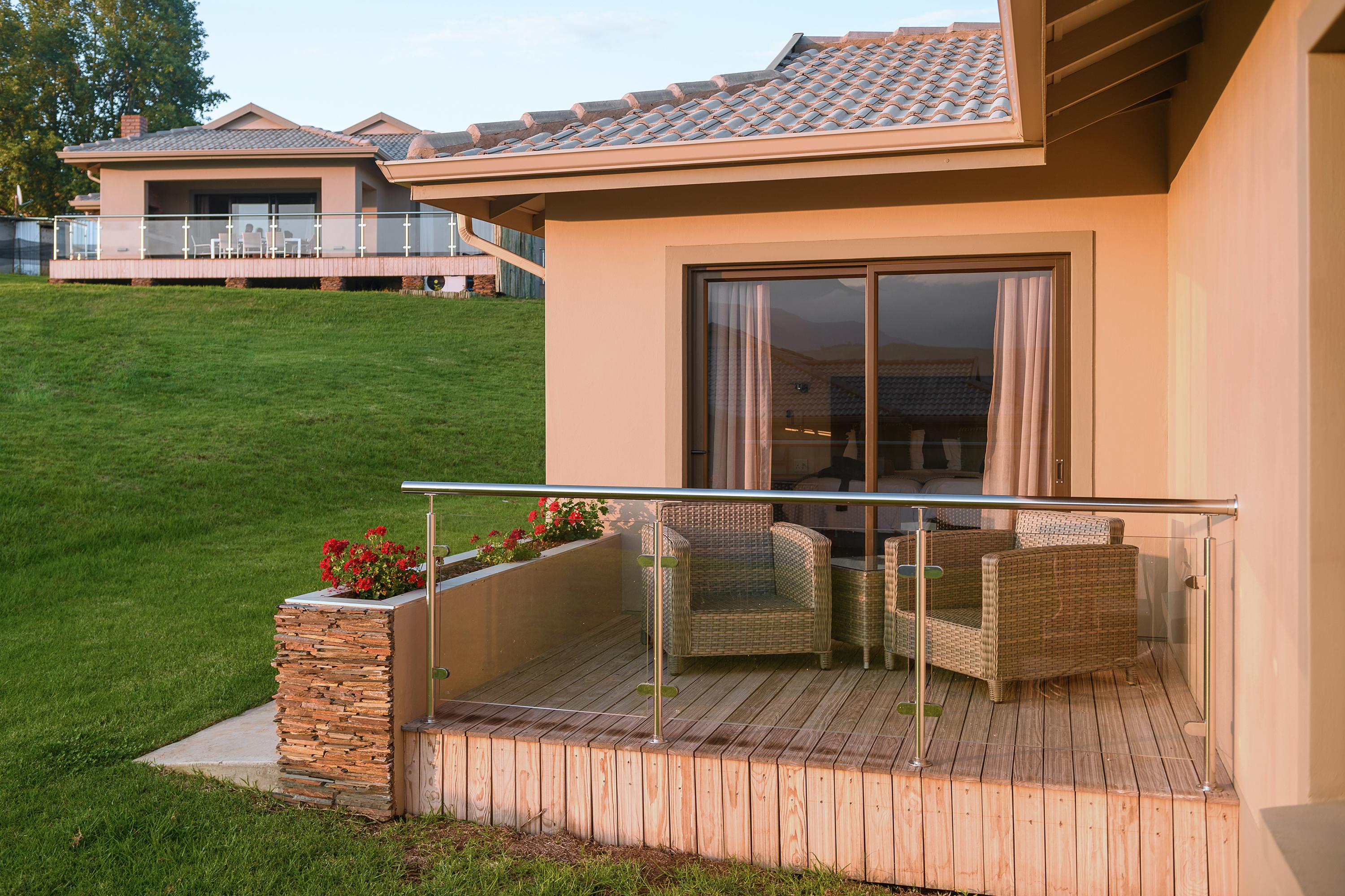 Cayley Mountain Resort Champagne Valley Zewnętrze zdjęcie