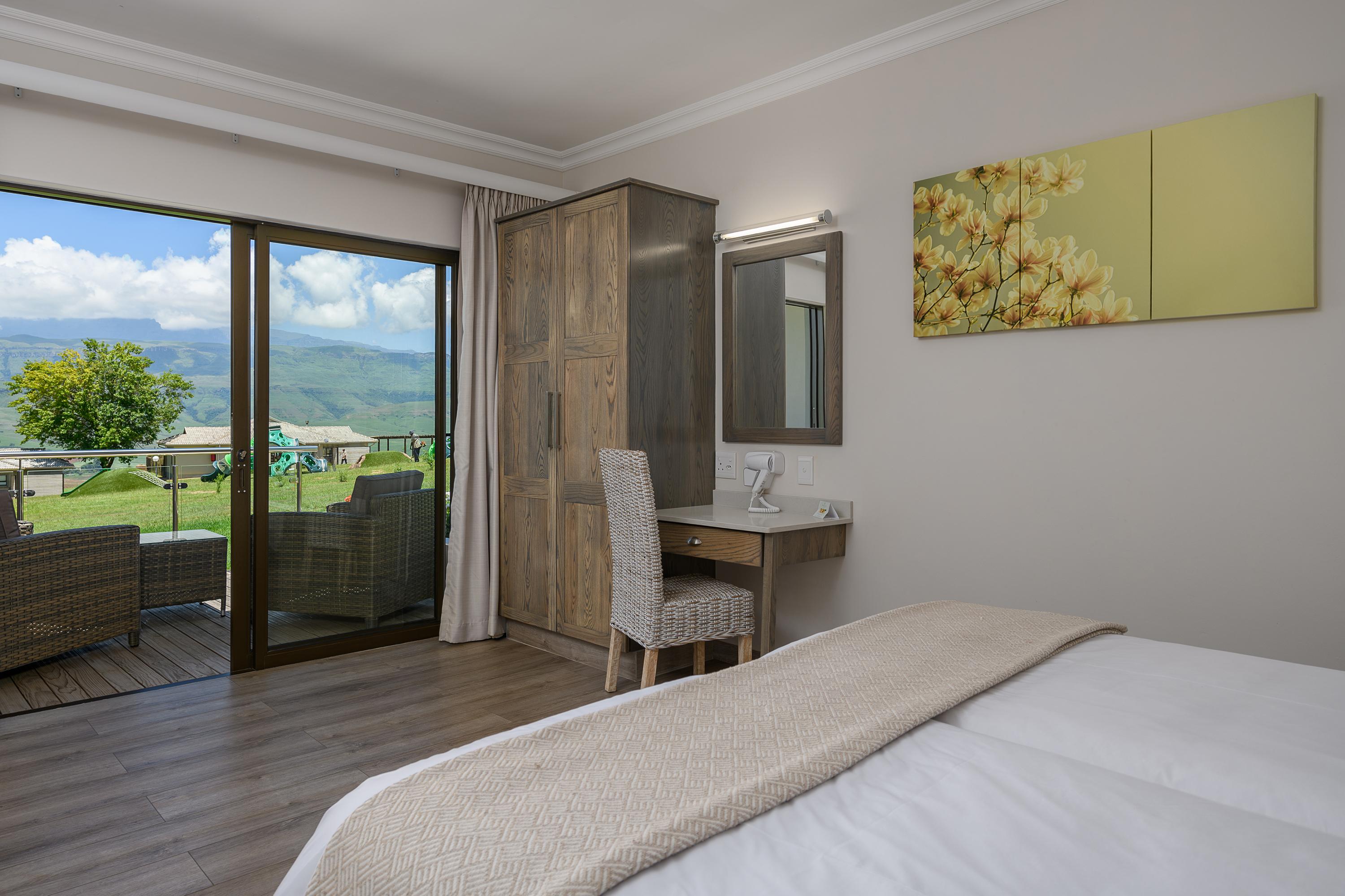 Cayley Mountain Resort Champagne Valley Zewnętrze zdjęcie