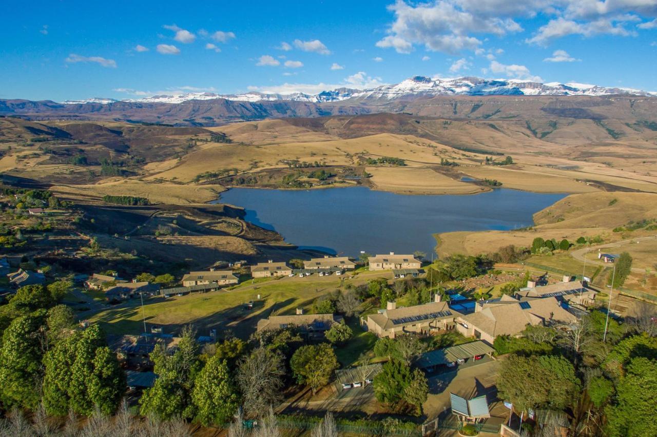 Cayley Mountain Resort Champagne Valley Zewnętrze zdjęcie